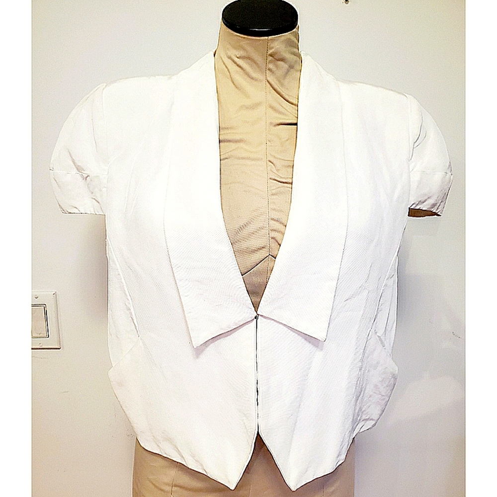 Matthew Williamson White Blazer with Dhort Puff Sleeves Size 12